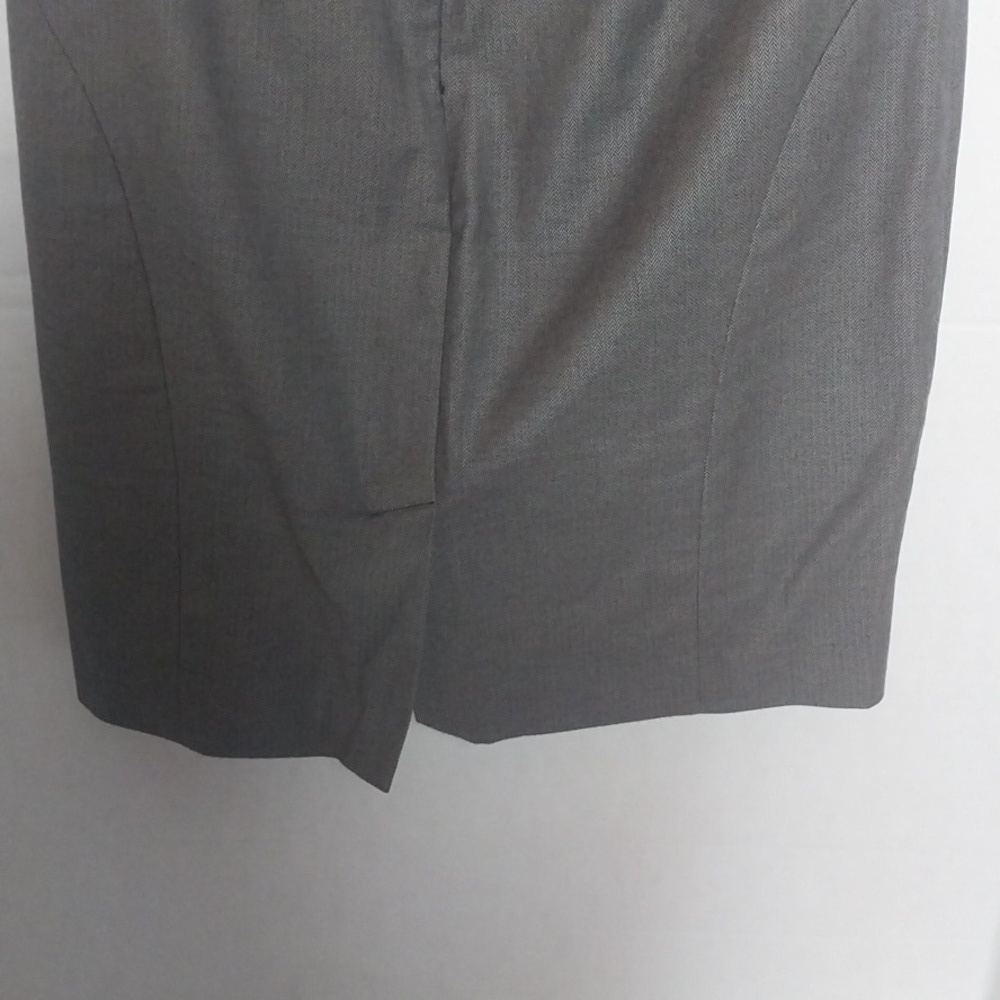 Banana Republic Grey Business Skirt Ladies Size 2 Back Zipper Modest Split - Picture 4 of 8